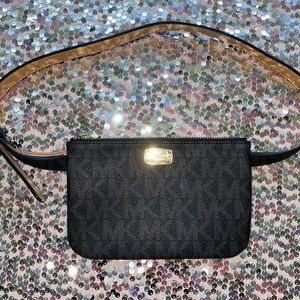 Michael Kors Fanny Pack:PERFECT CONDITION